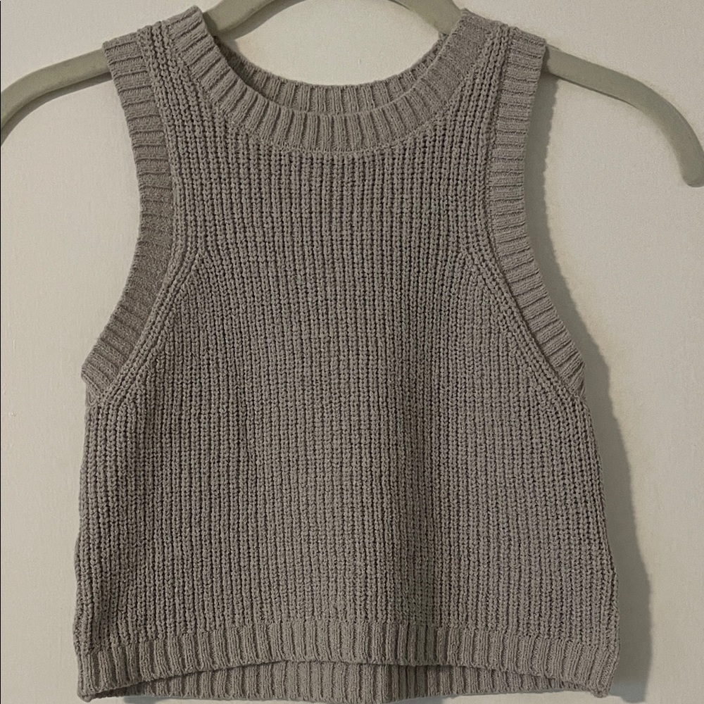 H&M Light Gray Knit cropped top